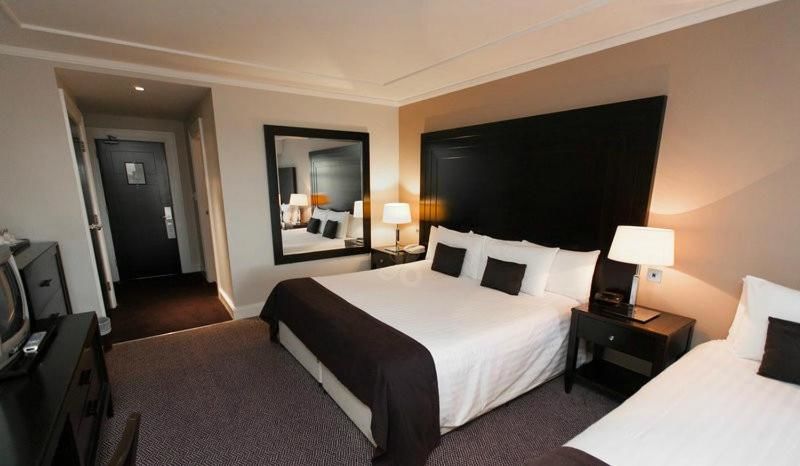 Отель Shamrock Lodge Hotel Атлон-4